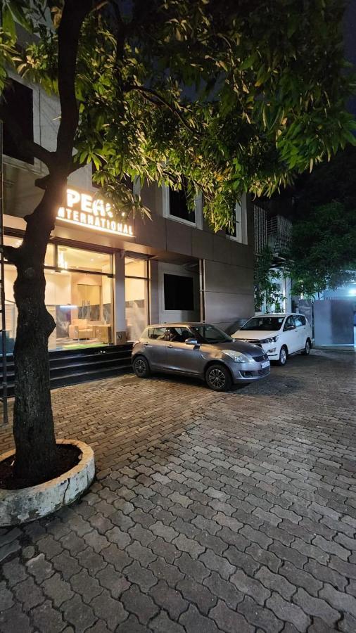 Peace International Hotel Mumbai Exterior foto